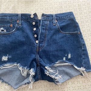 Levi’s 501s high waisted shirt